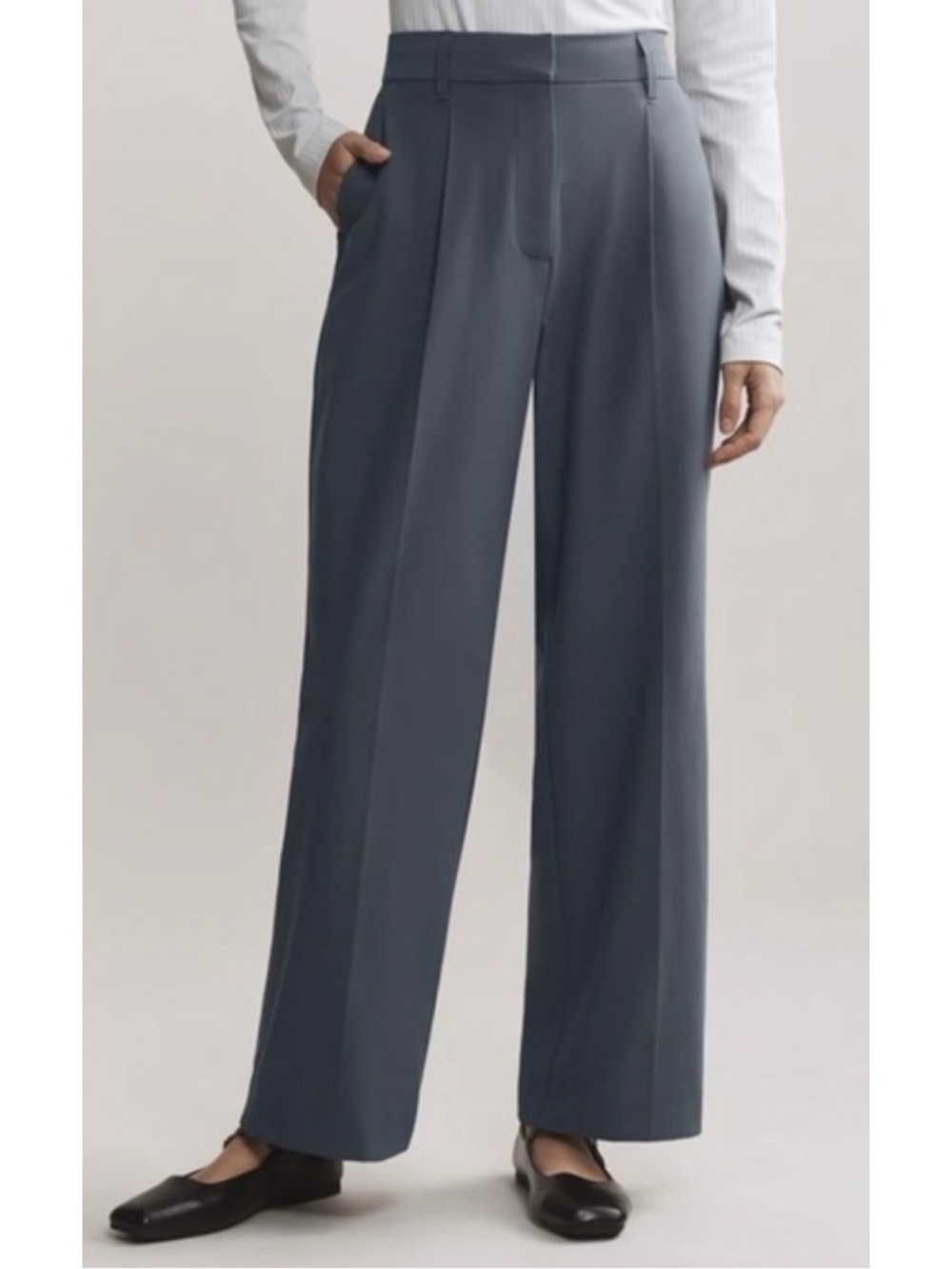 Rhone Commuter Pleated Trousers Size 10 Blue Slate UPF 50 Career Office NWT